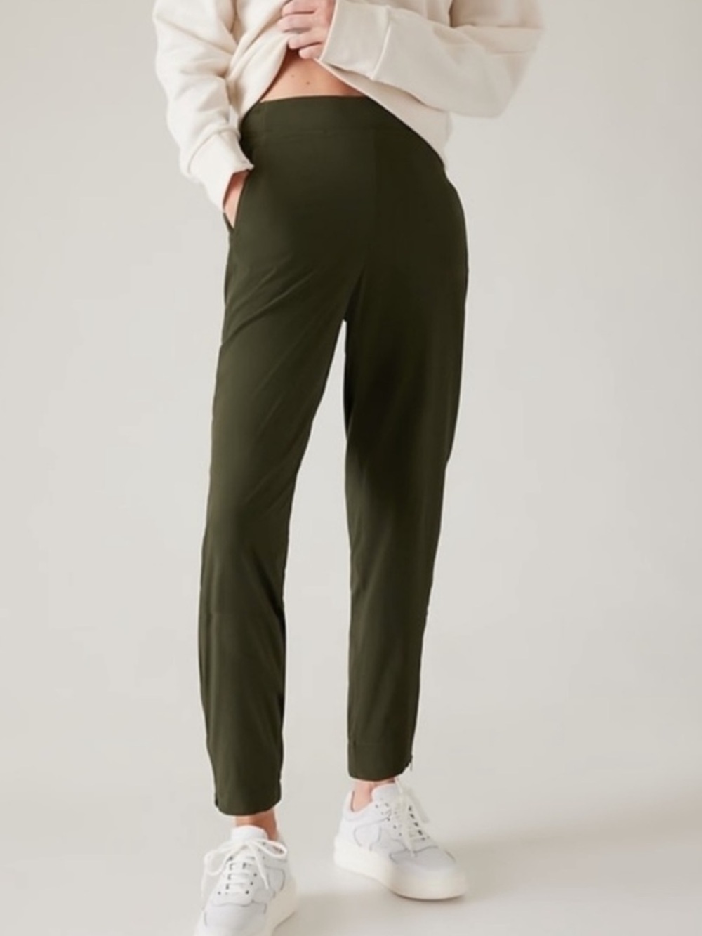 Athleta Brooklyn Heights Jogger Pants Aspen Olive Green Casual Women’s Size 2
